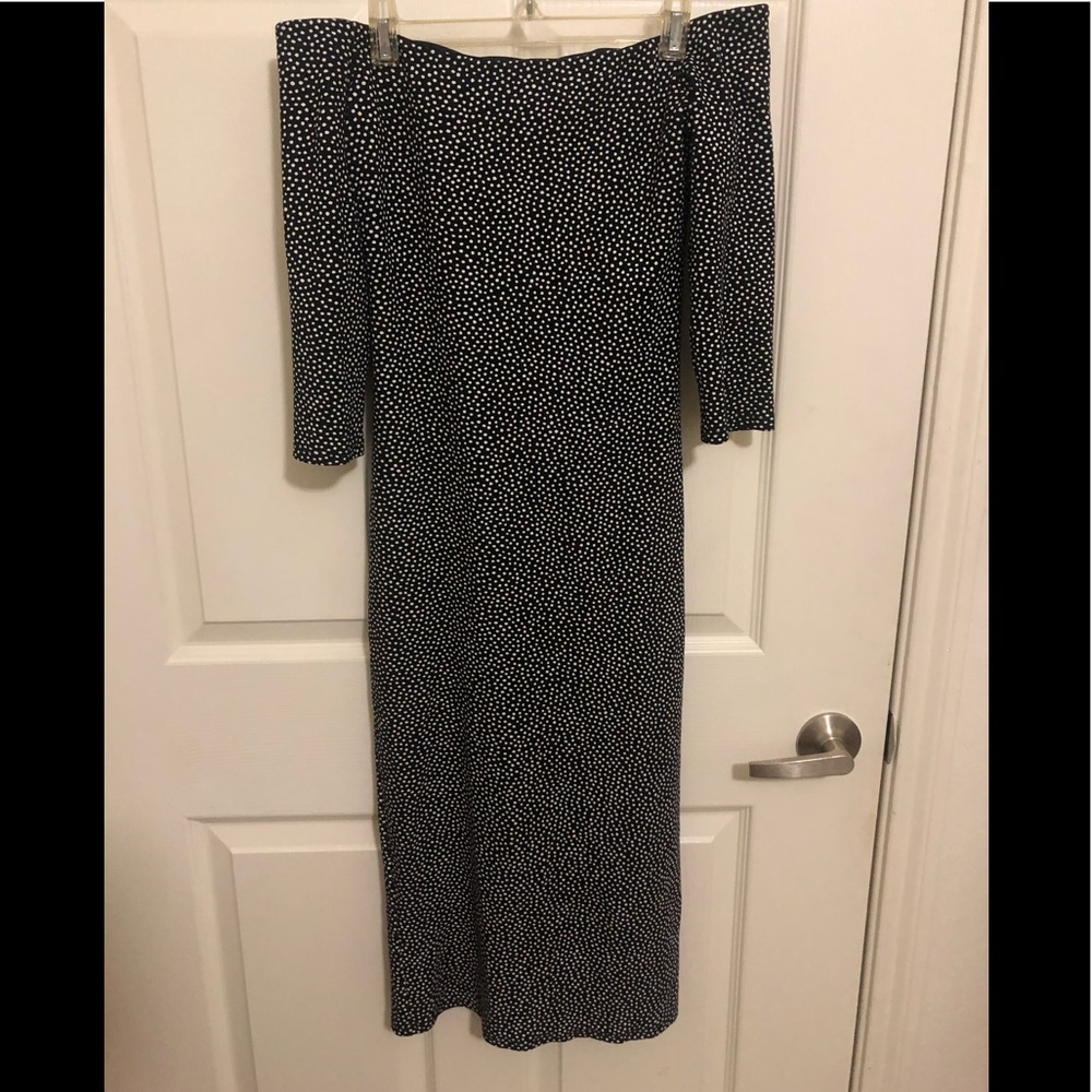 Beautiful off the shoulder dress from Zara!